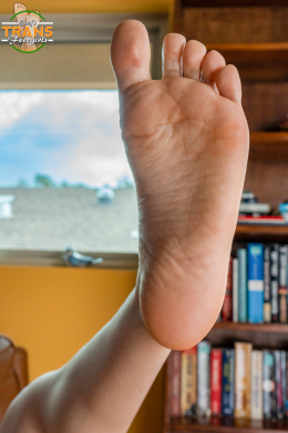 Ally Sins Gives A Footjob And Frots With You