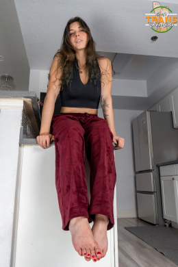 Ciboulette Gets Her Soles Fucked